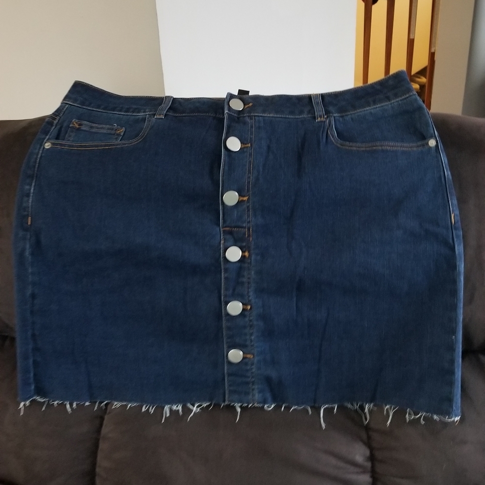 AdditionElle skirt BNWT 1X